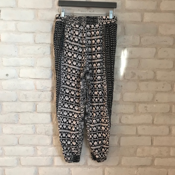 Forever 21 Black White Pattern Harem Tie Pants M - Picture 8 of 14